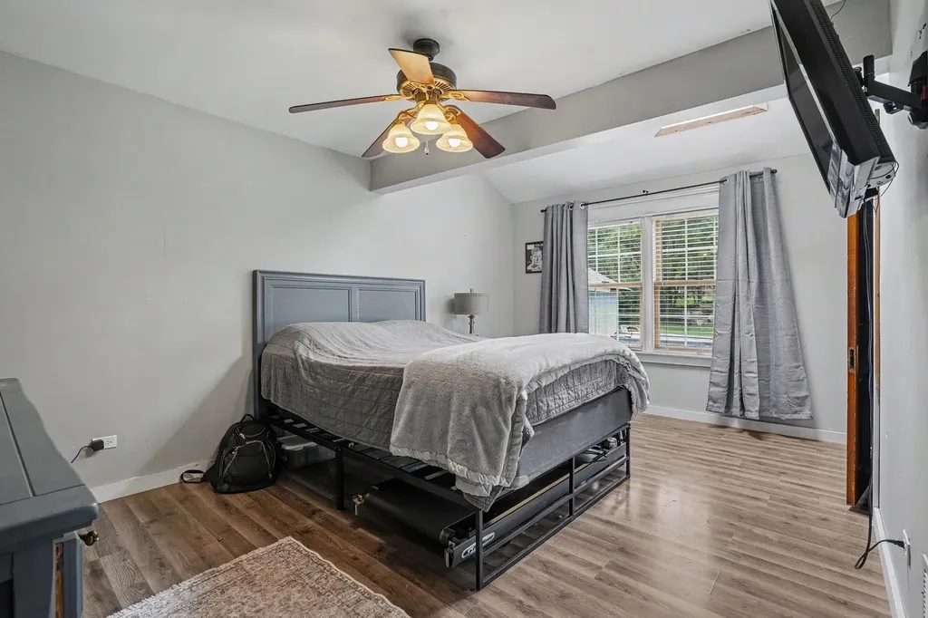 5S254 Radcliff Road Naperville IL 60563