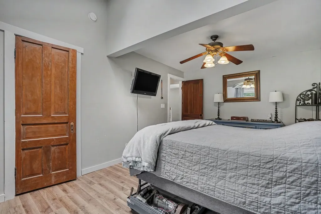 5S254 Radcliff Road Naperville IL 60563