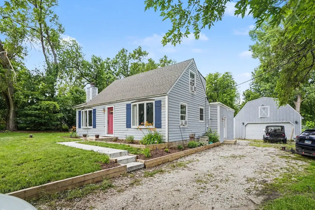 5S254 Radcliff Road Naperville IL 60563