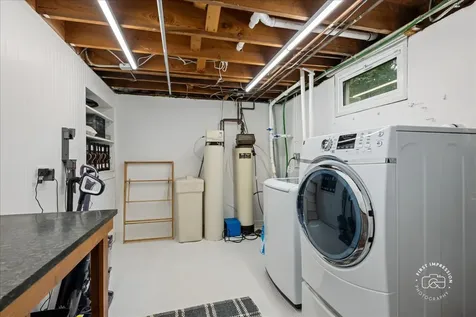 27W755 Robin Lane West Chicago IL 60185