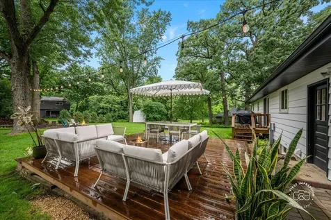 27W755 Robin Lane West Chicago IL 60185