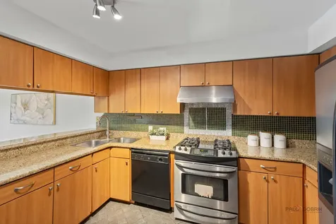 1440 Waukegan Road Deerfield IL 60015