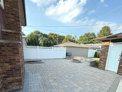 11529 South Laramie Avenue Alsip IL 60803
