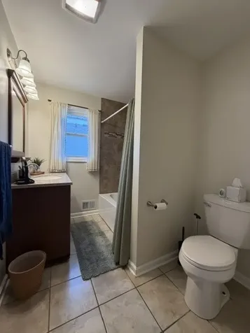 395 South Michigan Avenue Bradley IL 60915