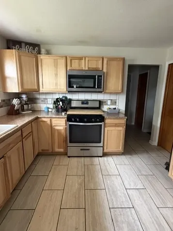 395 South Michigan Avenue Bradley IL 60915