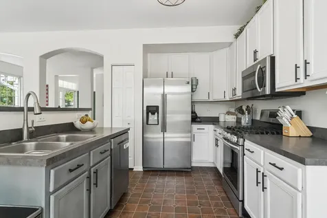 355 North Keswick Court Round Lake IL 60073