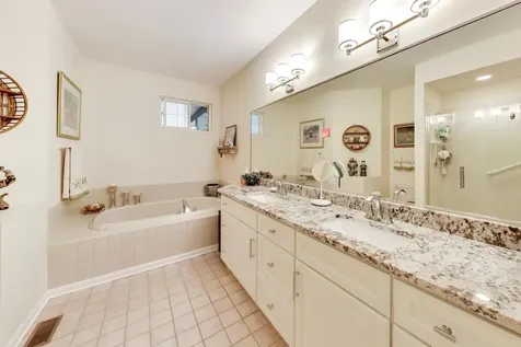 1701 Astor Avenue Oakbrook Terrace IL 60181