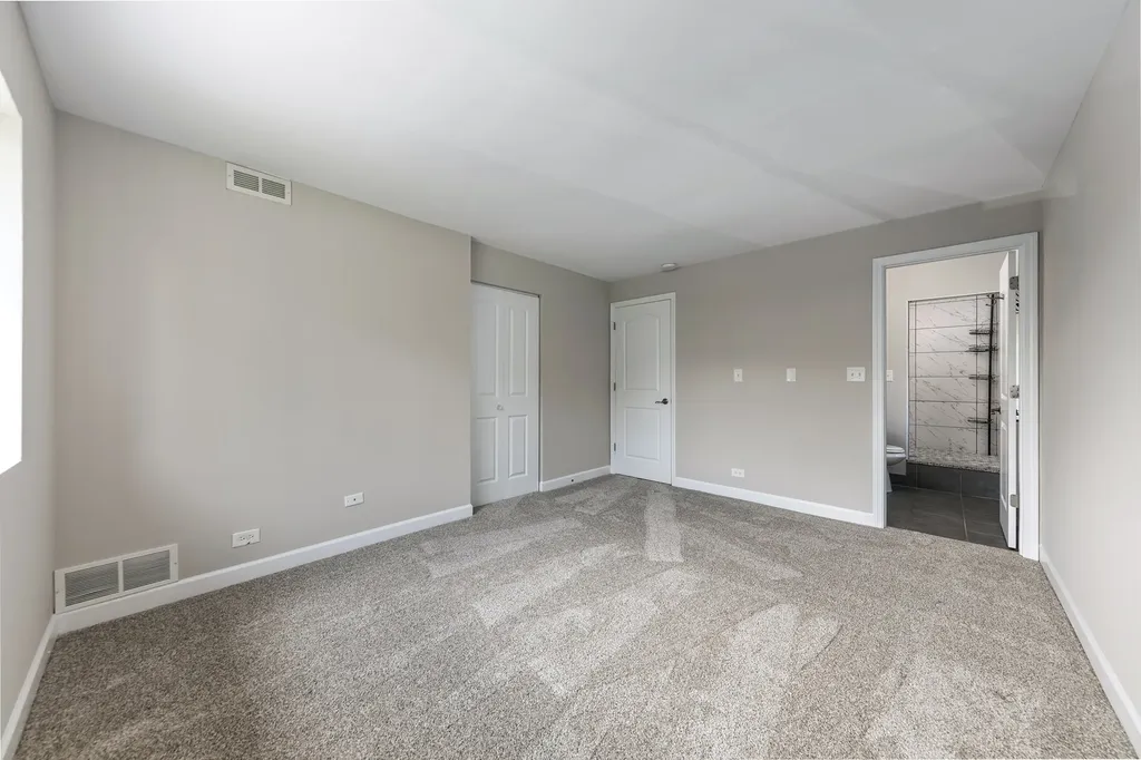 1736 South Washington Street Naperville IL 60565