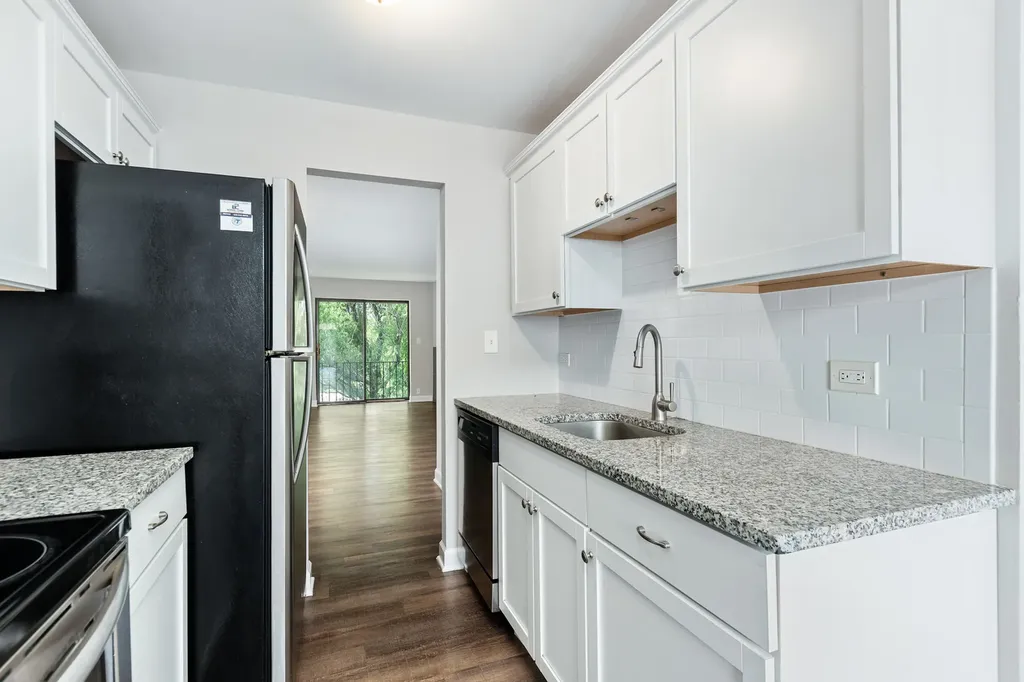 1736 South Washington Street Naperville IL 60565