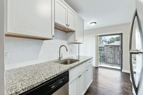 1736 South Washington Street Naperville IL 60565