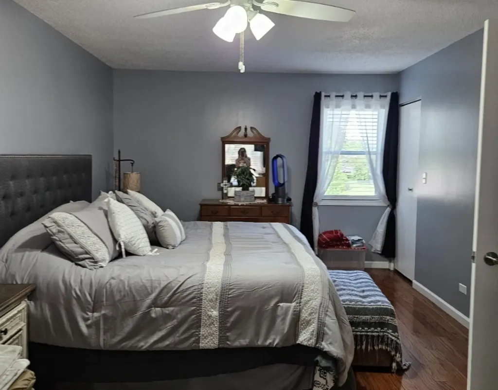 807 Kansas Street Carol Stream IL 60188