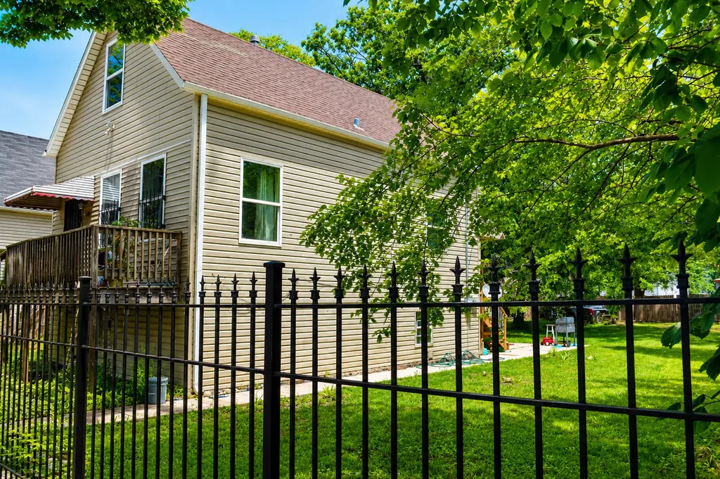 6037 & 6039 South Wood Street Chicago IL 60636