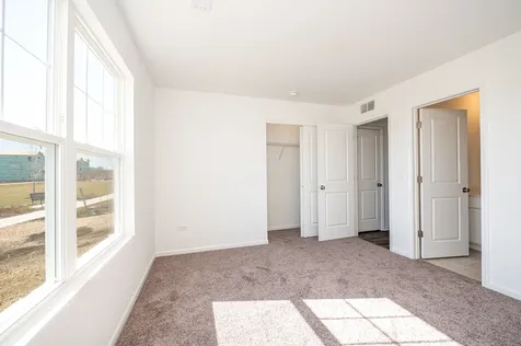 4283 Chelsea Manor Circle Aurora IL 60504