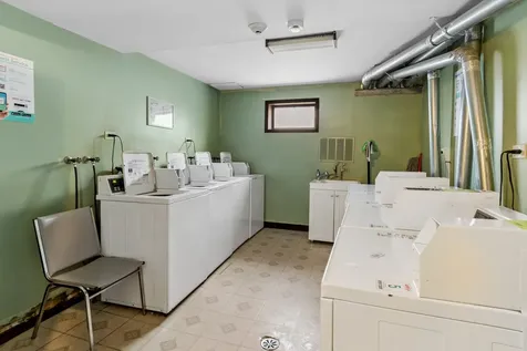 9654 Nottingham Avenue Chicago Ridge IL 60415