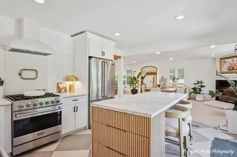 25604 West Ivanhoe Road Wauconda IL 60084