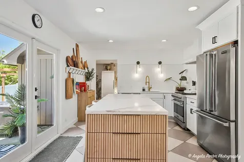 25604 West Ivanhoe Road Wauconda IL 60084
