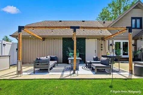 25604 West Ivanhoe Road Wauconda IL 60084
