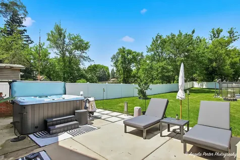 25604 West Ivanhoe Road Wauconda IL 60084