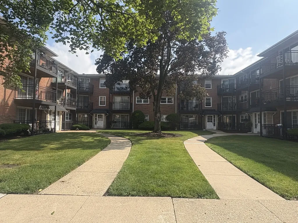 6855 North Northwest Highway Chicago IL 60631