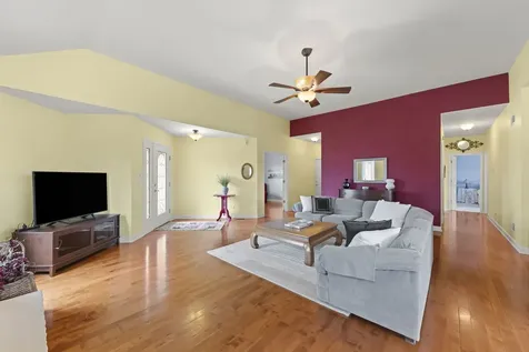 21392 Sea Ray Lane Wilmington IL 60481