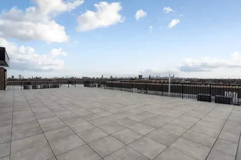 2505 West Farragut Avenue Chicago IL 60625
