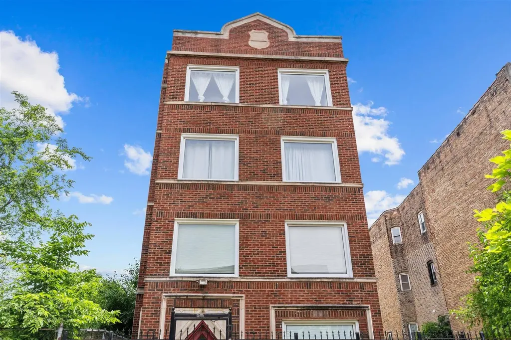 5321 South Michigan Avenue Chicago IL 60615