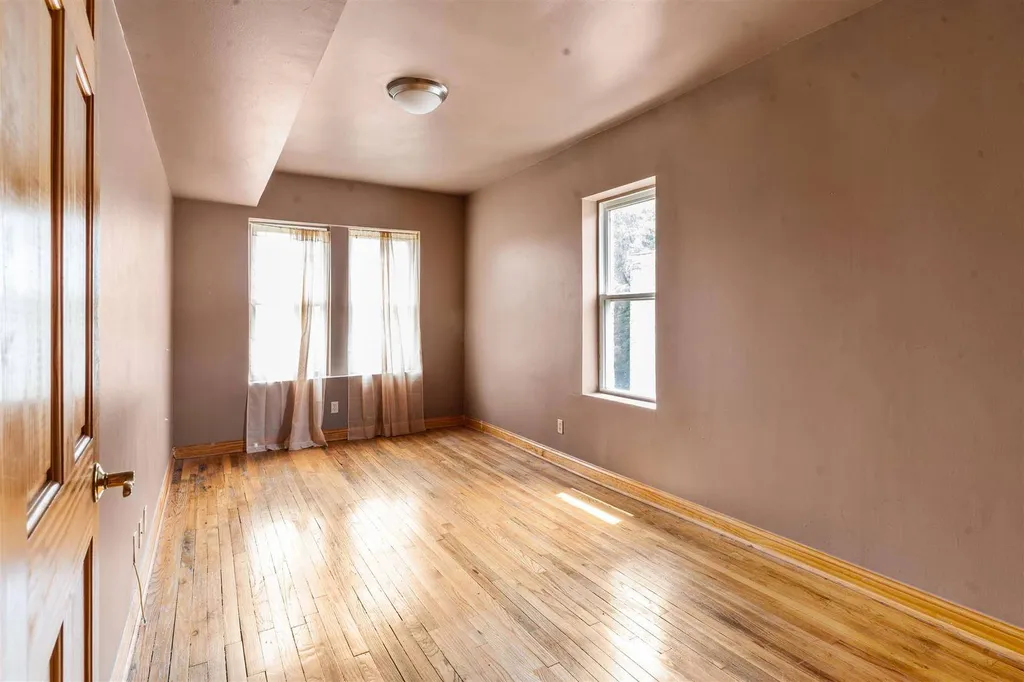 5321 South Michigan Avenue Chicago IL 60615