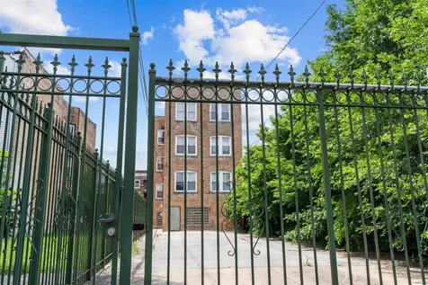 5321 South Michigan Avenue Chicago IL 60615
