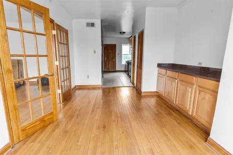 5321 South Michigan Avenue Chicago IL 60615