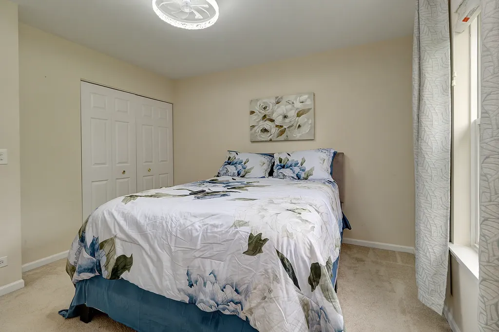 2065 Sunrise Circle Aurora IL 60503