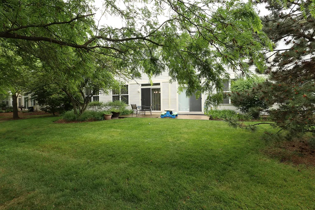 2065 Sunrise Circle Aurora IL 60503