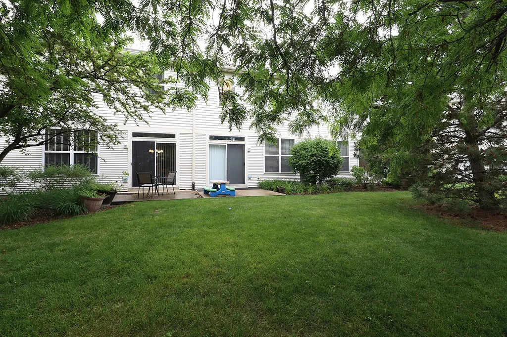 2065 Sunrise Circle Aurora IL 60503