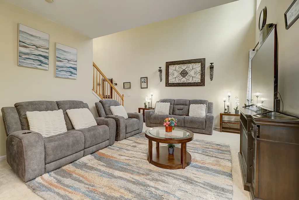 2065 Sunrise Circle Aurora IL 60503