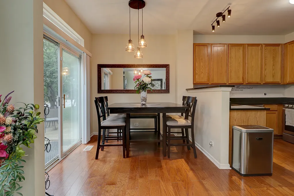 2065 Sunrise Circle Aurora IL 60503