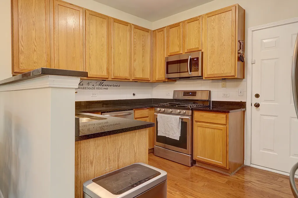 2065 Sunrise Circle Aurora IL 60503