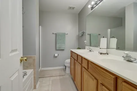 2065 Sunrise Circle Aurora IL 60503