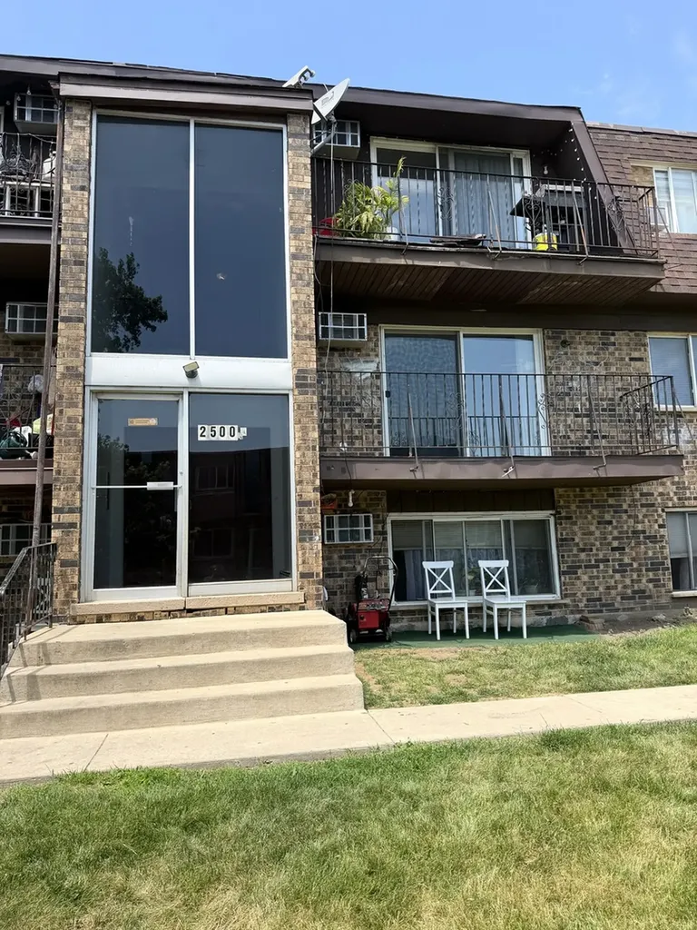 2500 Mark Thomas Lane Hanover Park IL 60133
