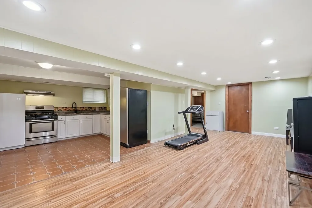 6348 South Laporte Avenue Chicago IL 60638