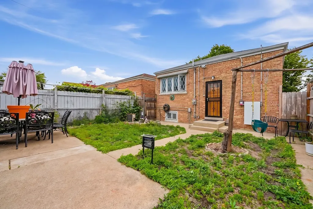 6348 South Laporte Avenue Chicago IL 60638