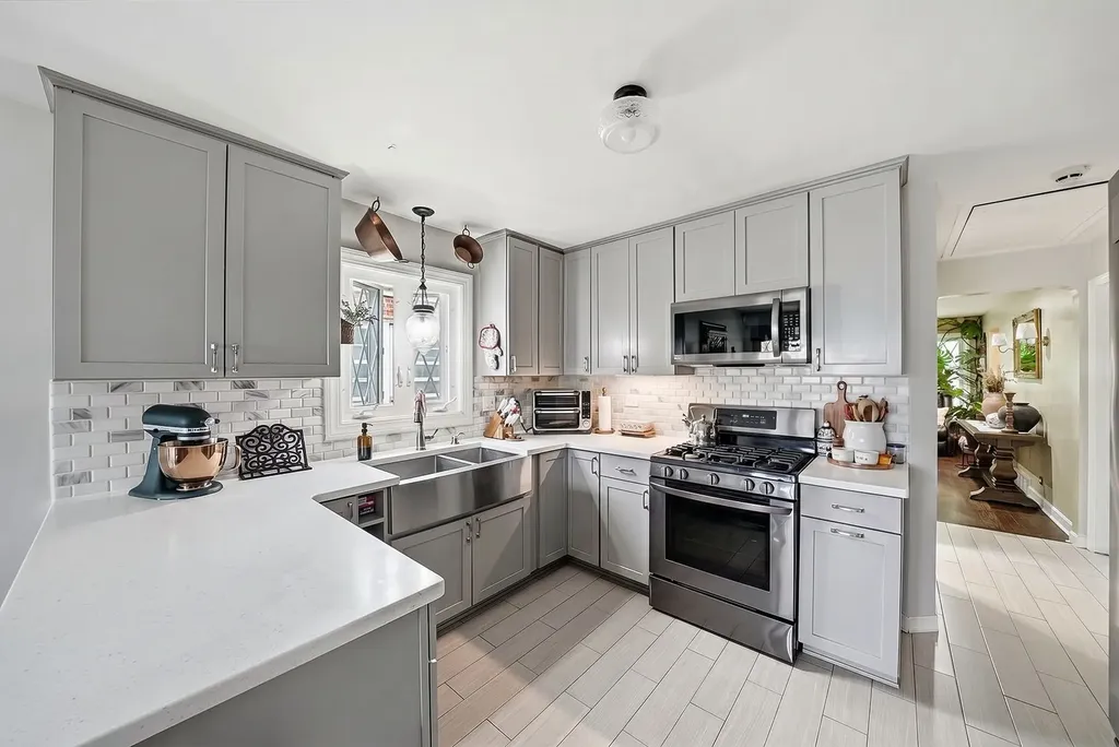 6348 South Laporte Avenue Chicago IL 60638