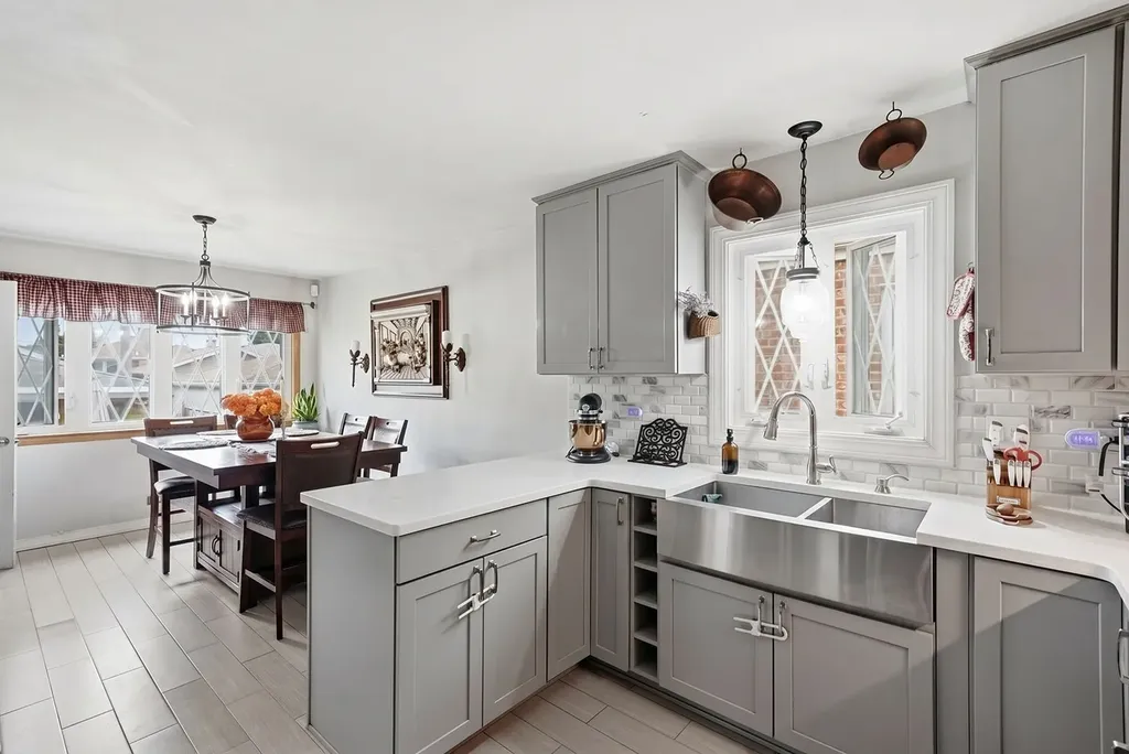 6348 South Laporte Avenue Chicago IL 60638