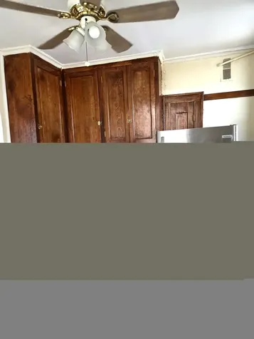 8030 South Paxton Avenue Chicago IL 60617