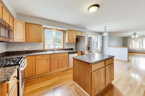 7520 West 61st Street Summit IL 60501