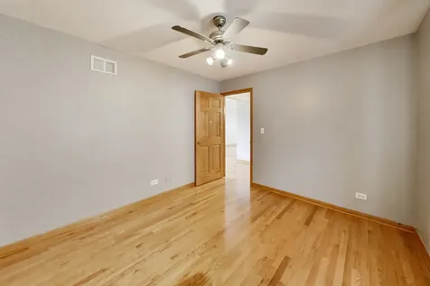 7520 West 61st Street Summit IL 60501
