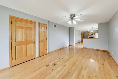 7520 West 61st Street Summit IL 60501