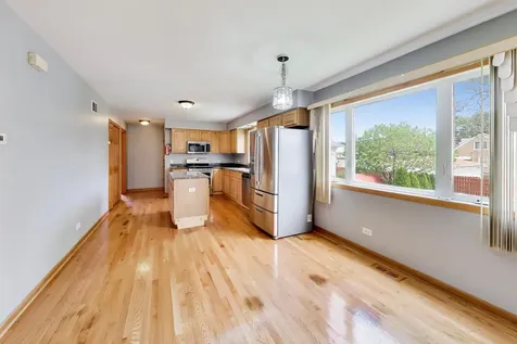 7520 West 61st Street Summit IL 60501
