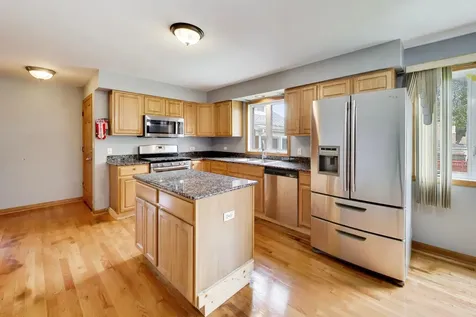 7520 West 61st Street Summit IL 60501