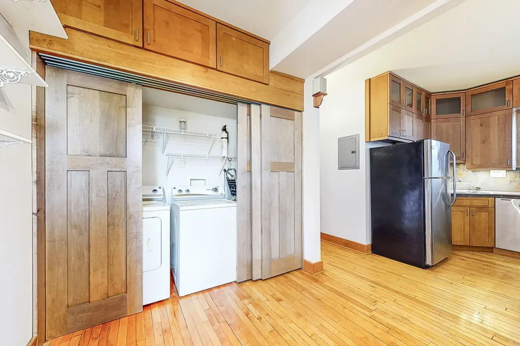 3843 West Addison Street Chicago IL 60618