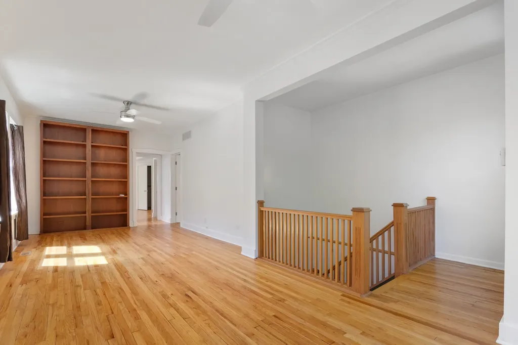 3843 West Addison Street Chicago IL 60618