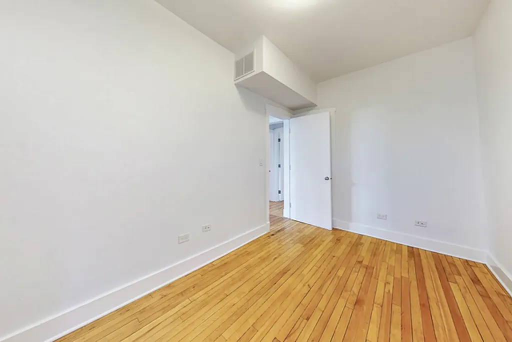 3843 West Addison Street Chicago IL 60618